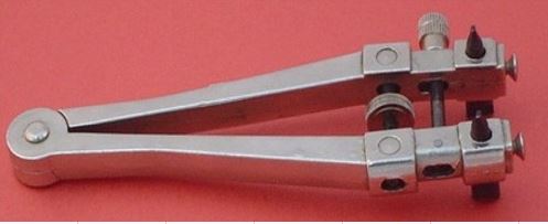 JAPAN TYPE V STYLE WATCH CASE OPENER