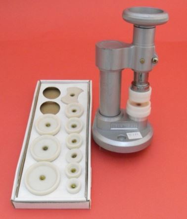 GLASS PRESS W/ 12 SCROW