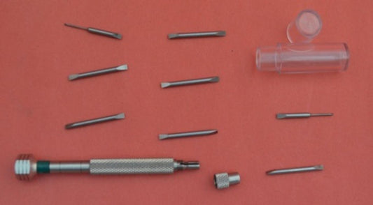 SCREW DRIVER WITH 8 INTERCHANGEABLE TIP