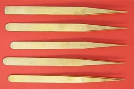 BRASS TWEEZERS OF DIFFERENT SIZES