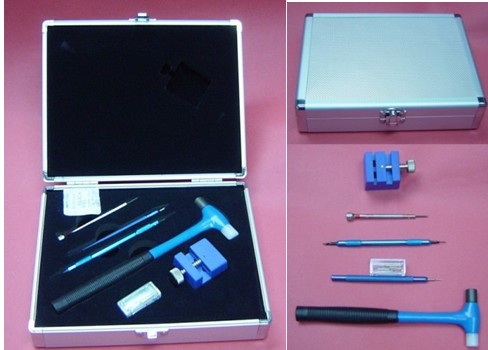 ELEGANT TOOLING SET IN ALUMINIUM BOX