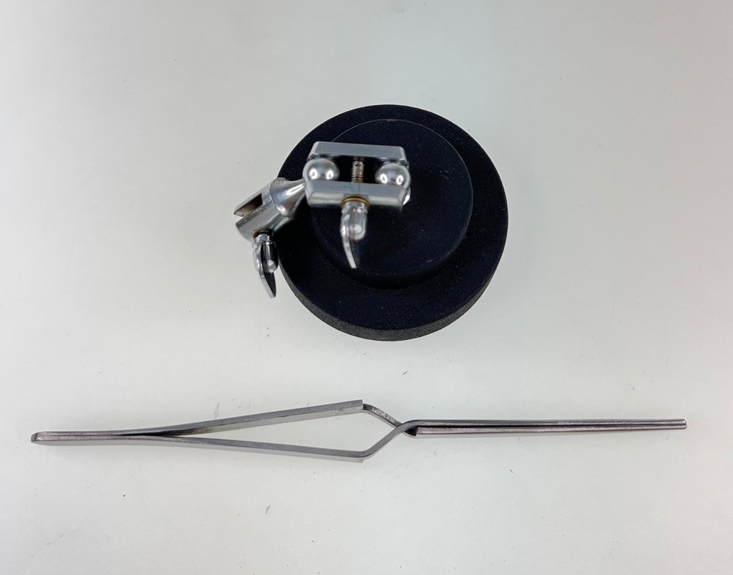 TWEEZER CROSS LOCK W/STAND