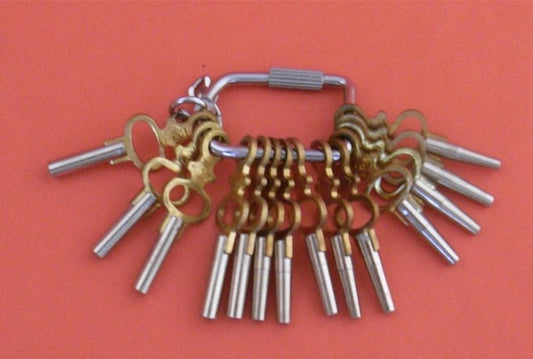 POCKET WATCH KEY CHAIN